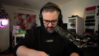 JimPanse - playing escape from tarkov